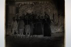 Antique 4x5 Inch Plate Glass Negative Of A Family Outside E10