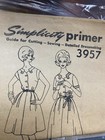 Simplicity 3957 Vintage Ladies Sewing Dress Pattern Half Size B 39