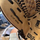 Wilson 11    A2452 Custom Fit Genuine Leather  rht   Throw Youth Baseball Glove