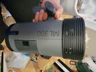 Neewer Ml300 Wireless Studio Flash Strobe Comes With Trigger   And Extra Battery