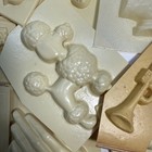 Vtg Wilton Molds Lot Chicago White Plastic Sugar Candy Religious Holiday   Misc
