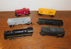 Lionel Train Lot 6 Nickel Plate Road Locomotive Tender Caboose    Cars Freight