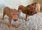 Lot Schleich Retired African Male Lion 14373   Lioness 14363 Figurines