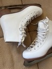 Glacier 120 - Size 3 Women   s Juniors White Figure Ice Skates 8 2 3 Blades