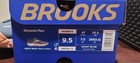 Brooks Women s Running Shoes Size 9 5 Grey peach orange