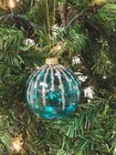 Wizardi Turquoise And Gold Striped Ball Glass Christmas Ornament F07m7-11-lh7   