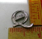 Queen Pin Vintage Collectible Old Rock Band Music Concert Memorabilia Pinback