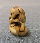 Netsuke Japanese Detailed Carved Resin Jakoneko  musk-cat  Figure