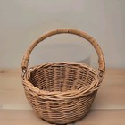 1980 Wicker Basket With Hinged Handle Excellent Condition Medium Size