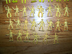 Vintage   Mpc Cowboys   Indians  Lot Of 38 - Plastic 2  Figures 