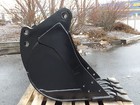 New 16  John Deere 310d Backhoe Bucket With Coupler Pins