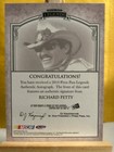 2010 Press Pass Legends The King Richard Petty Autograph Card Gold 29 50