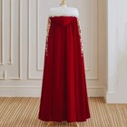 New Red Velvet Wedding Cloak With Appliqued Floral Design And Thick Fur Collar