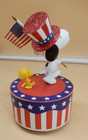 America The Beautiful Peanuts Snoopy Worldwide Music Box 2012 Patriotic