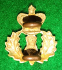 Q o  Cameron Highlanders Victorian Crown Collar Badge  Churchill 1728  Scottish