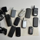 Vintage Cell Phone Lot     Flip  Nokia  Motorola  Samsung   Chargers     Untested