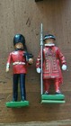 Vintage W  Britains Metal Toy Soldiers And Guard House Made In England 54mm