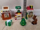 Vintage 2004 Fisher Price Little People Christmas Village House   Tree Lot