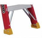 Louisville L-3016-04 4 Ft Fiberglass Stepladder  300 Lb Capacity