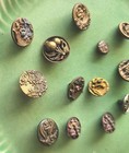 Lot Of 13 Antique Metal Brass Picture Floral Sewing Buttons 5 16  To  75 