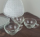 Set Of 4 Vintage Anchor Hocking Triangle Clear Daisy Button Snack Plates   Cups