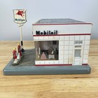 Danbury Mint  Mobilgas Garage 1950 s Service Gas Station Clock  Display
