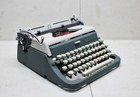 Vintage Underwood Ace Portable Manual Typewriter Original Case White   Blue