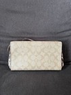 Coach Signature 8a