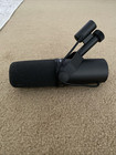 Shure Sm7b Cardioid Dynamic Vocal Microphone With Stand  Case And Arm Stand