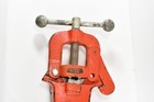 Nye  No  900     1 8   - 1-1 2    Pipe Vise With Screw On Mount N436
