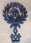      Vintage Americana Kitchen Trivet Eagle   Heart Heavy Black Cast Iron     