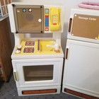 Little Tikes Kitchen Refrigerator Pantry  Sink stove microwave Preschool Vintage