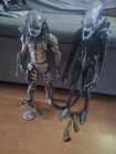 Avp Alien   Predator Action Figure Lot  2  With Accessories  Sci-fi Horror