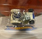 Hot Wheels Star Wars The Force Awakens R2-d2 Car Brand New Sealed In Package 