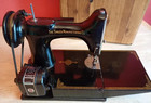 Singer Featherweight 221-1 Sewing Machine  Ef568620
