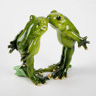 Kissing Frog Couple Figurine Romantic - 1 Set Frog Statues Unique