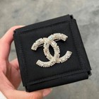 Ladies  Fashion Classic Three-dimensional Pearl Crystal Brooch Gift New