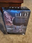 Palisades Toys 2005 Aliens Alien Warrior Signature Statue mint -great 2026 Gift 