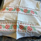 Vtg Embroidered Floral Pillowcases Pillow Case Set Country Cottage