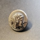 Lady Queen Portrait T w  w  Picture Button 11 16  Antique Victorian Figural
