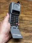 Vintage Motorola 90   s Brick Flip Cell Phone   Battery 34014narsa  Untested 
