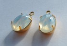  Vintage Antique Glass Oval Pendant Beads     White Opal Effect     14x10mm 