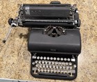 Vintage Used Royal Typewriter 1940   s