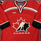Vintage Bauer Team Canada Men   s Medium Ice Hockey Jersey 1998 Olympics Red Iihf
