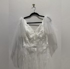 New Elegant White Lace Wedding Dress Size Medium  8-10 Bridal Gown