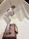 Sports Impressions Don Mattingly Signed Figurine    New York Yankees   1994