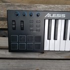 Alesis V49 49-key Usb Midi Keyboard   Drum Pad Midi Controller
