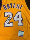 Kobe Bryant  24 Signed Lakers Team Jersey Psa dna Certified Autograph