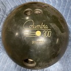 Vintage Columbia 300  16lb 3oz Bowling Ball Ir42122