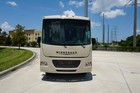2015 Winebago Vista  Low Miles   Very Clean